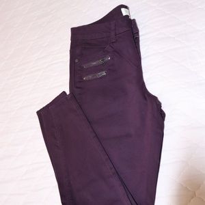 Purple jeans  with zipper pockets